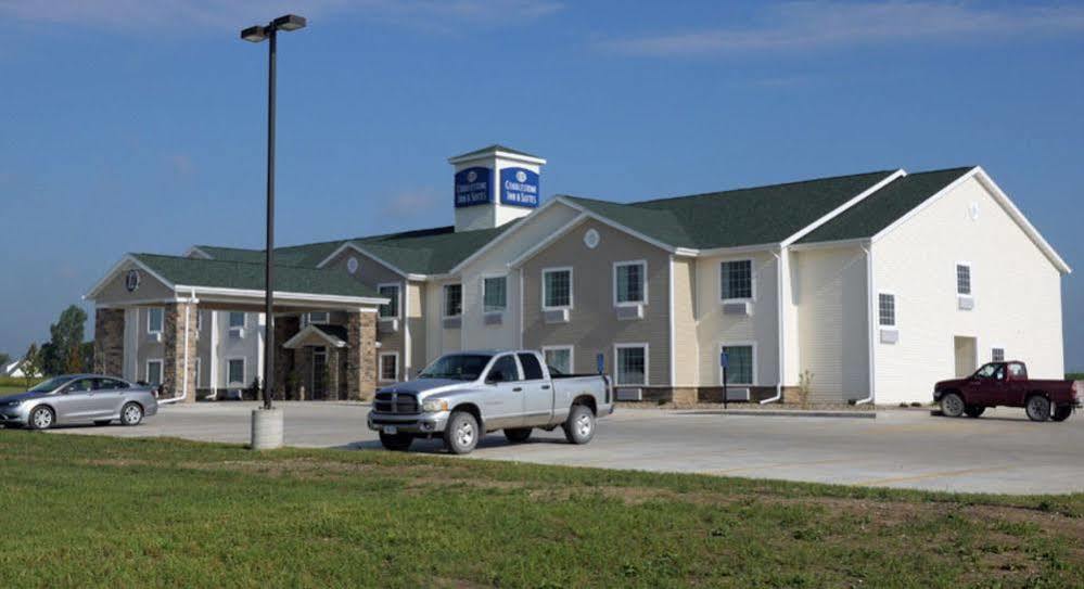 Cobblestone Inn & Suites-Winterset Buitenkant foto